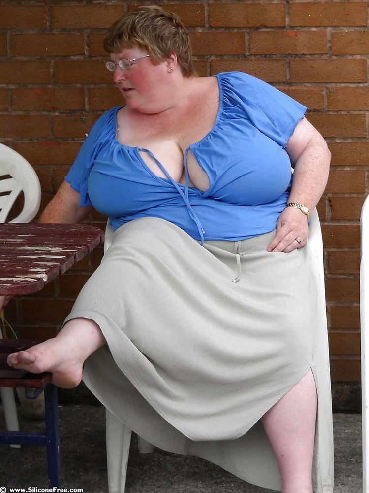 Von Milfs zu Gilfs mit reifen dazwischen 236
 #99852008