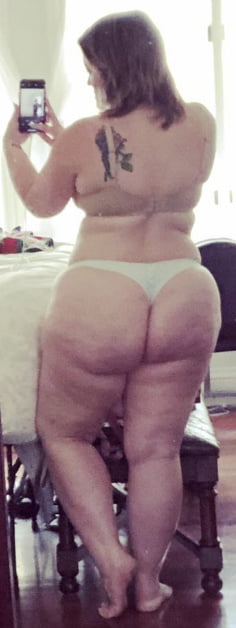 Pawg che allarga le sue guance
 #102536446