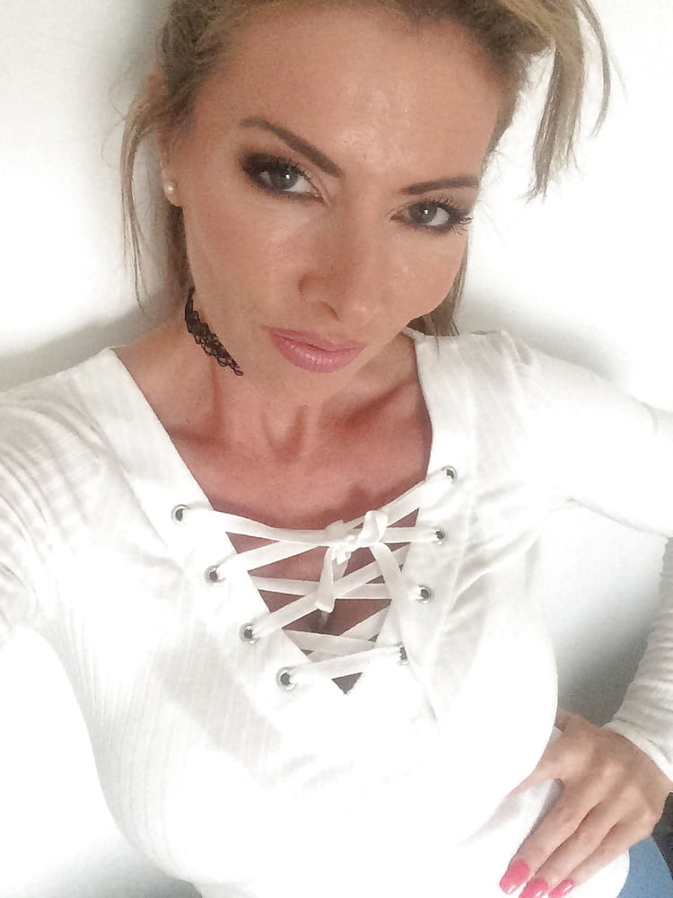 Conjunto de fotos 19
 #91696550