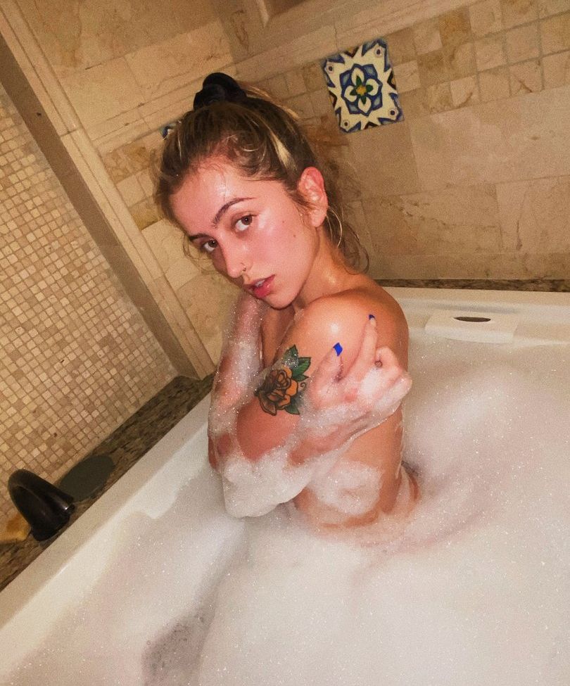 Lycia Faith desnuda #108384708