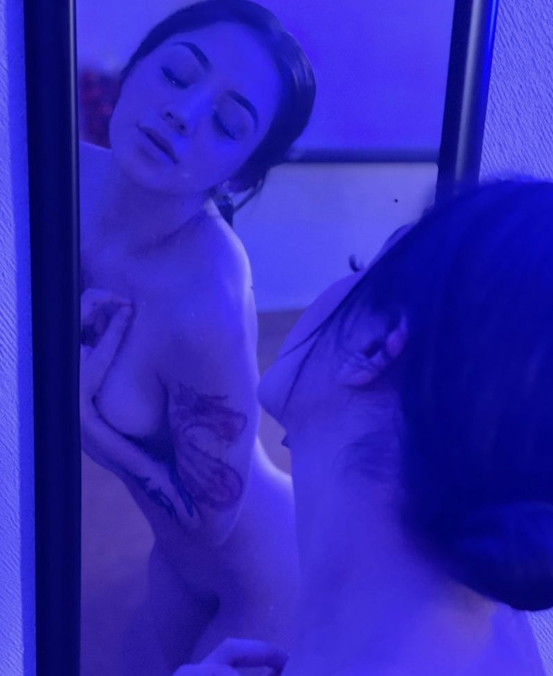 Ariadna Lorenzana desnuda #107900924