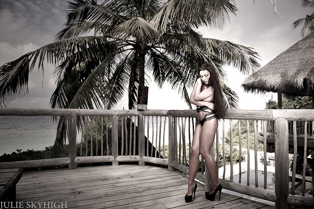 JS MILF #103471926