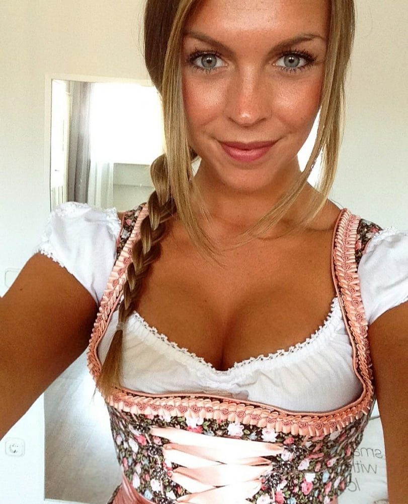 Sexy Dirndl Girls 383 #80844125