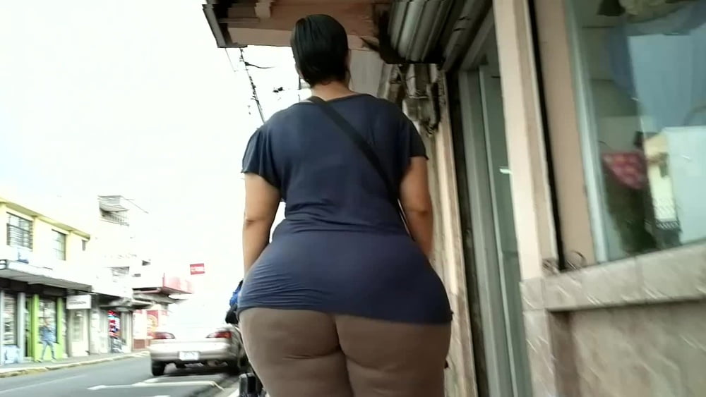 WIDE ASS FROM THE SLUMS BEGGING FOR FAT VEINY COCK #81296798