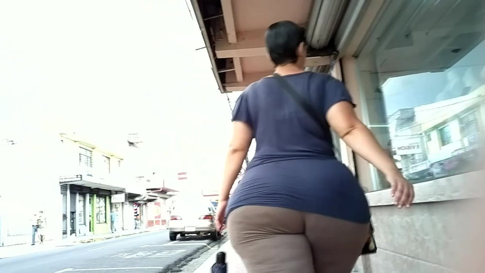 WIDE ASS FROM THE SLUMS BEGGING FOR FAT VEINY COCK #81296802