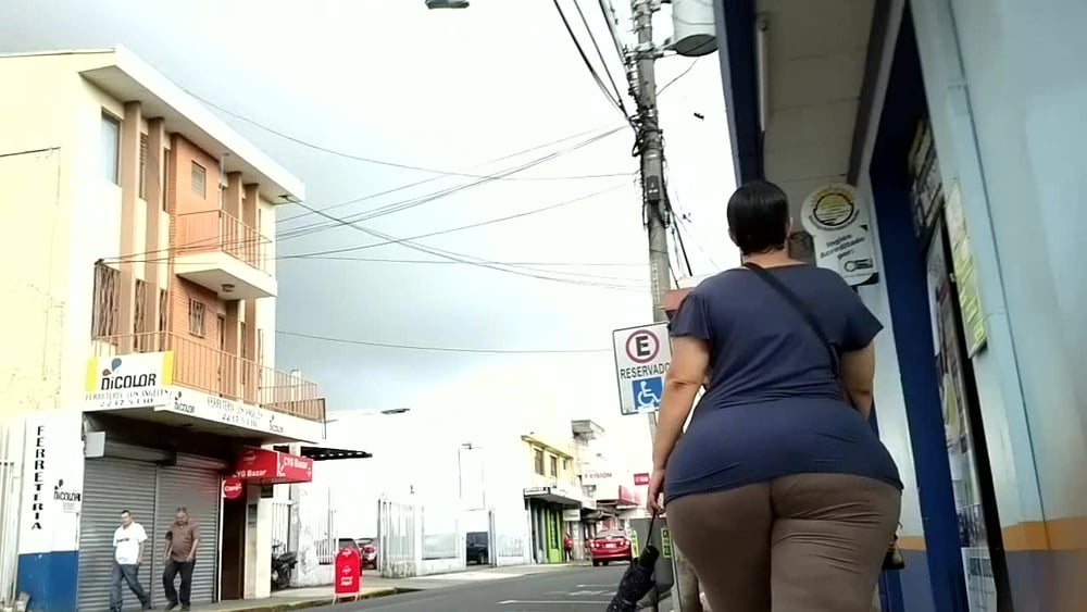 WIDE ASS FROM THE SLUMS BEGGING FOR FAT VEINY COCK #81296814