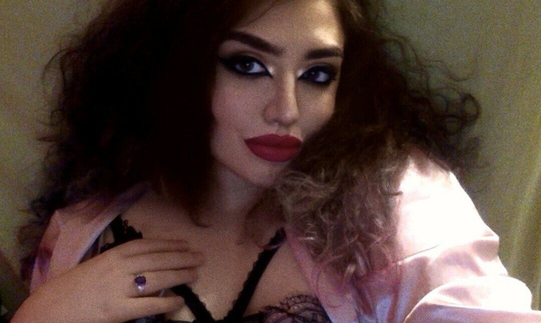 Kiitakat desnuda #109866171