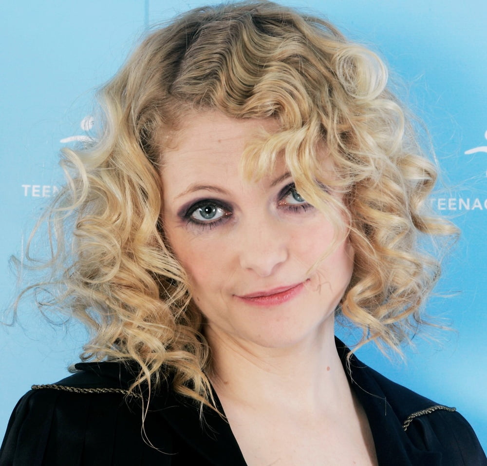 Alison goldfrapp
 #95945297