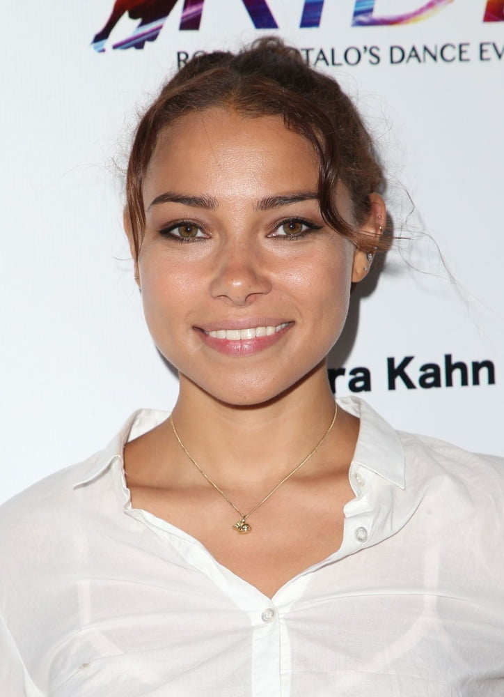 Jessica Parker Kennedy Being A Whore #100406910
