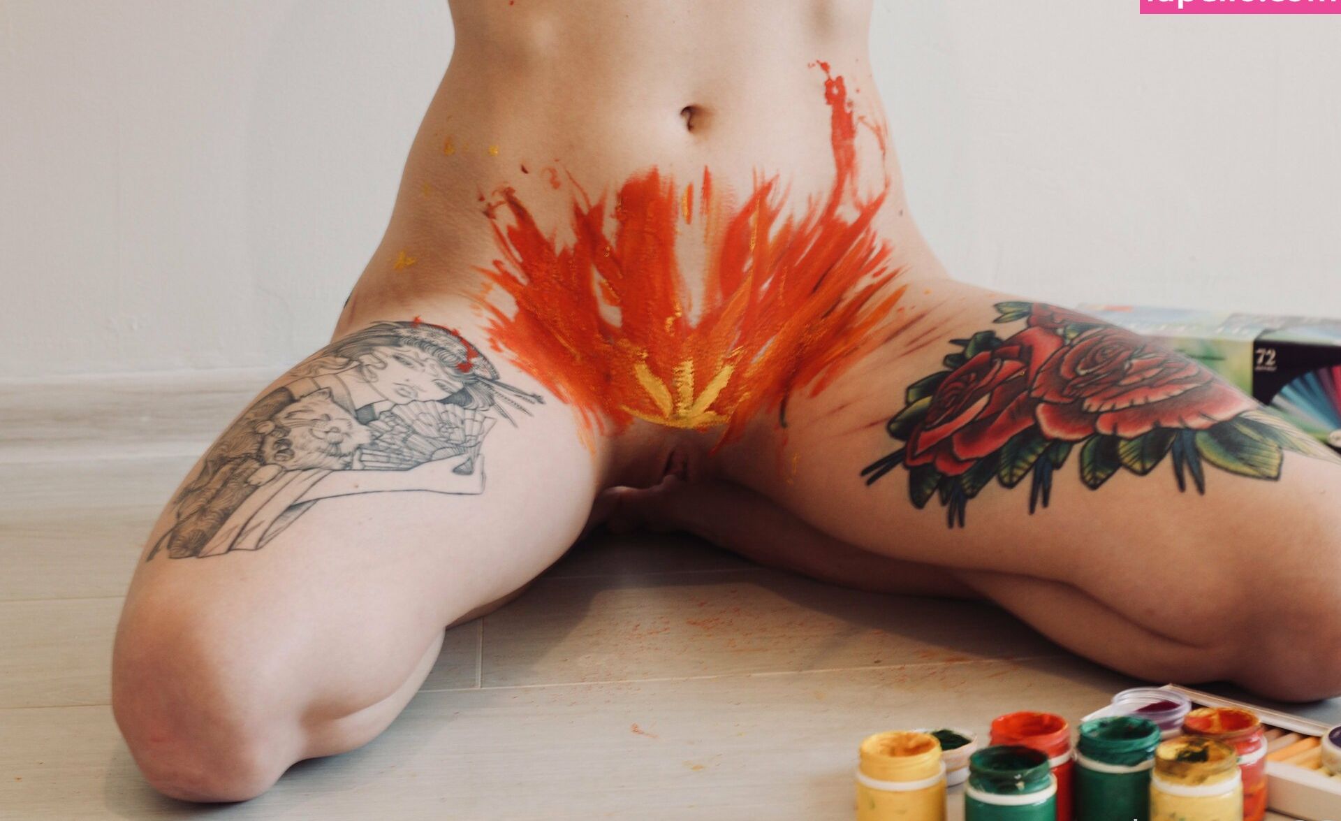 Luventa desnuda #108176251