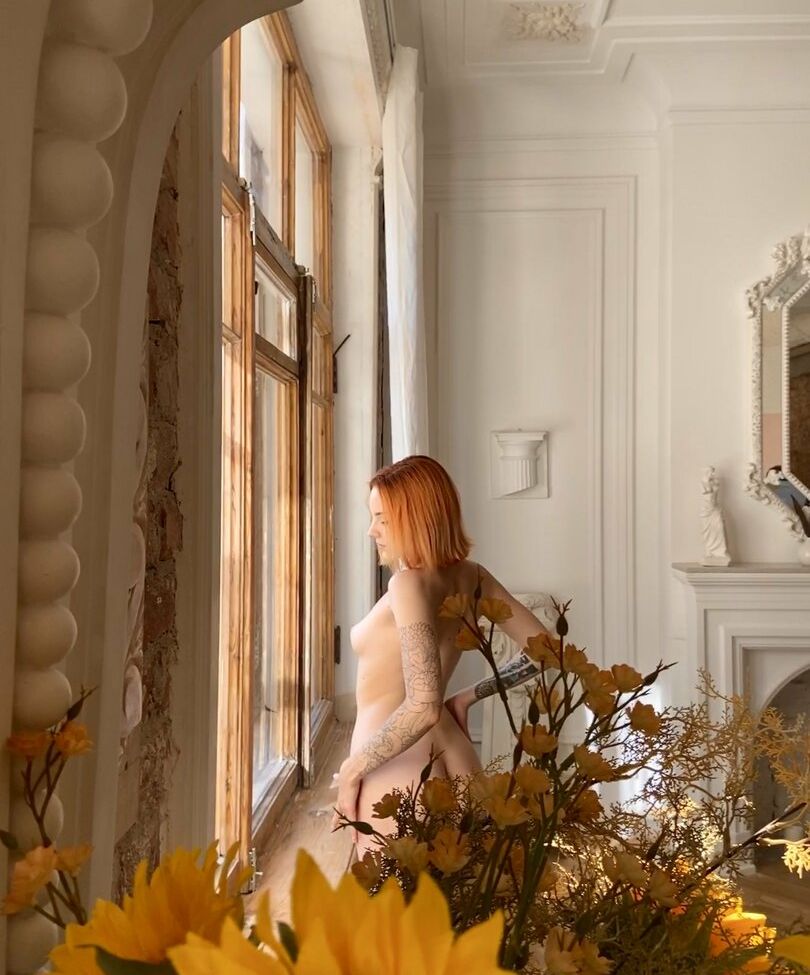 Luventa desnuda #108176259