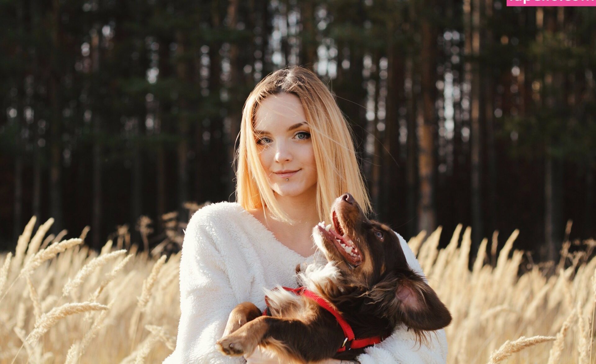 Luventa desnuda #108176269