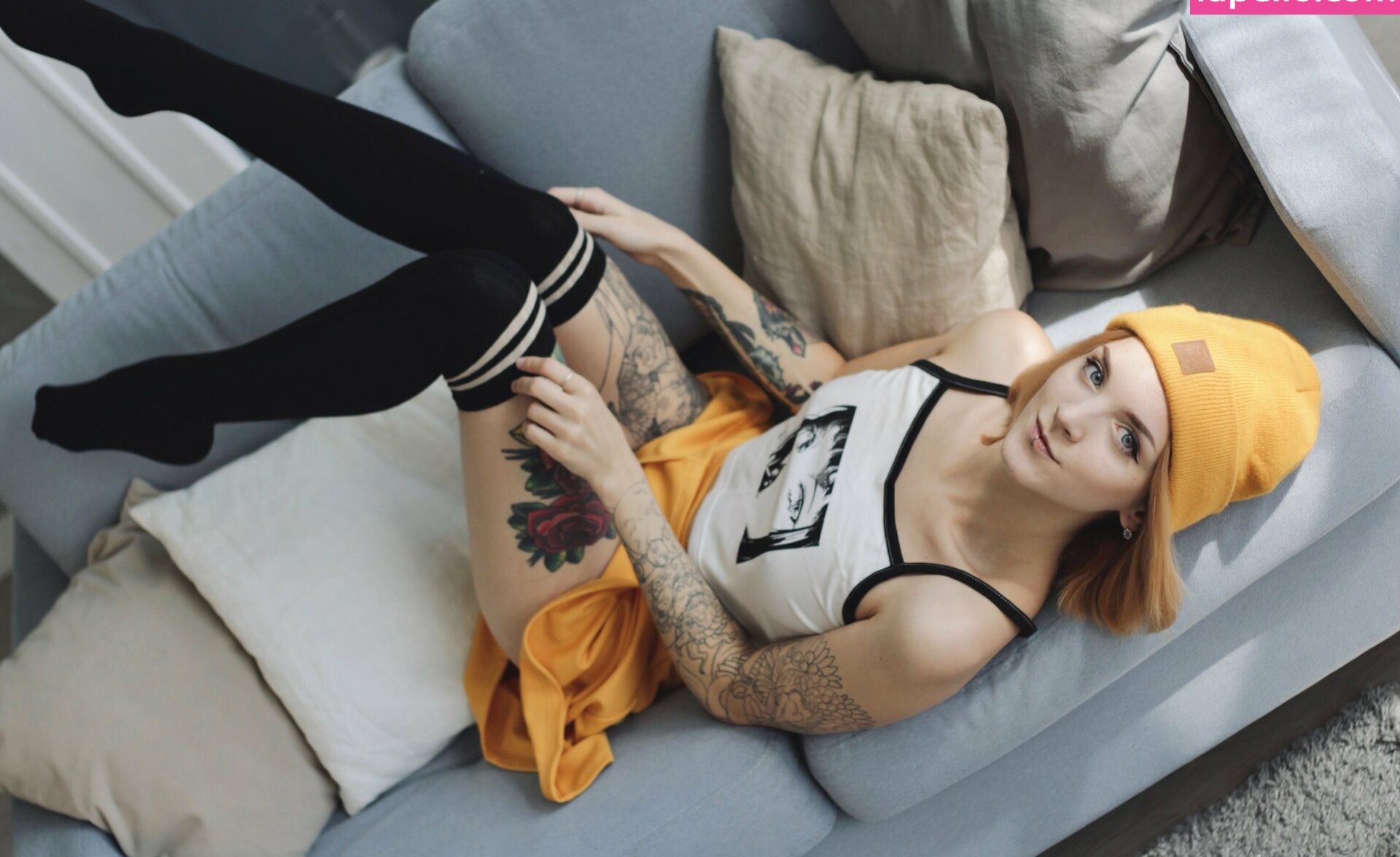 Luventa desnuda #108176270