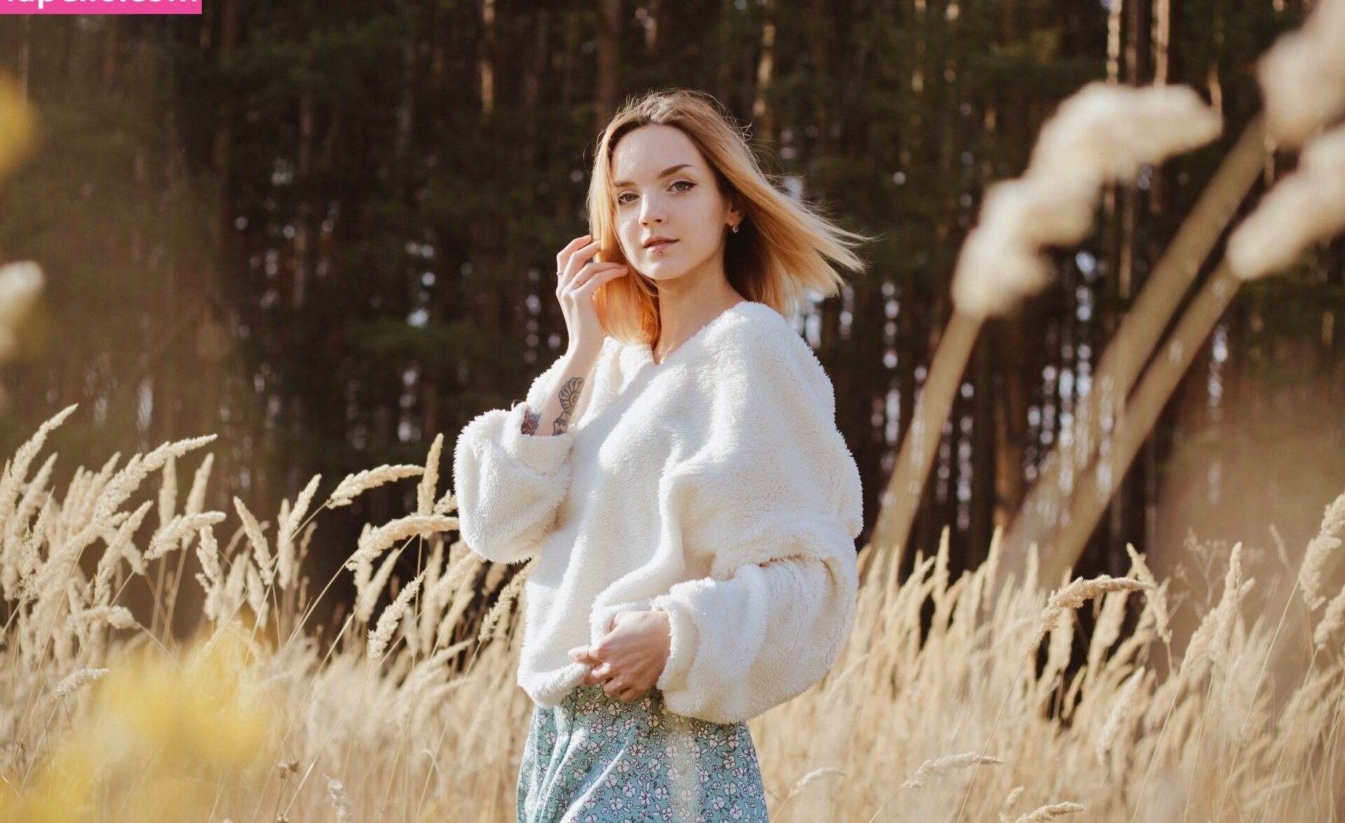 Luventa desnuda #108176273