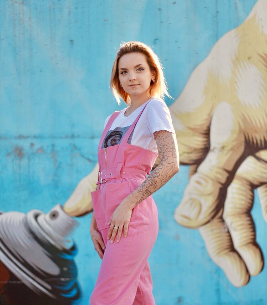 Luventa desnuda #108176290