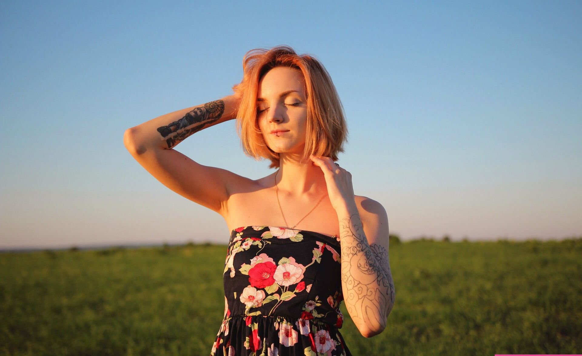 Luventa desnuda #108176317