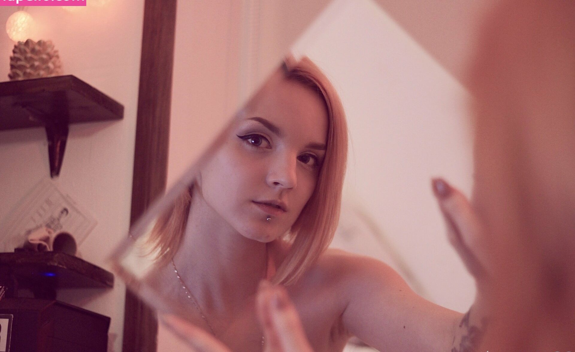 Luventa desnuda #108176322