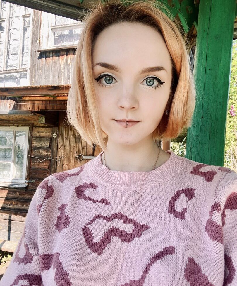 Luventa desnuda #108176359