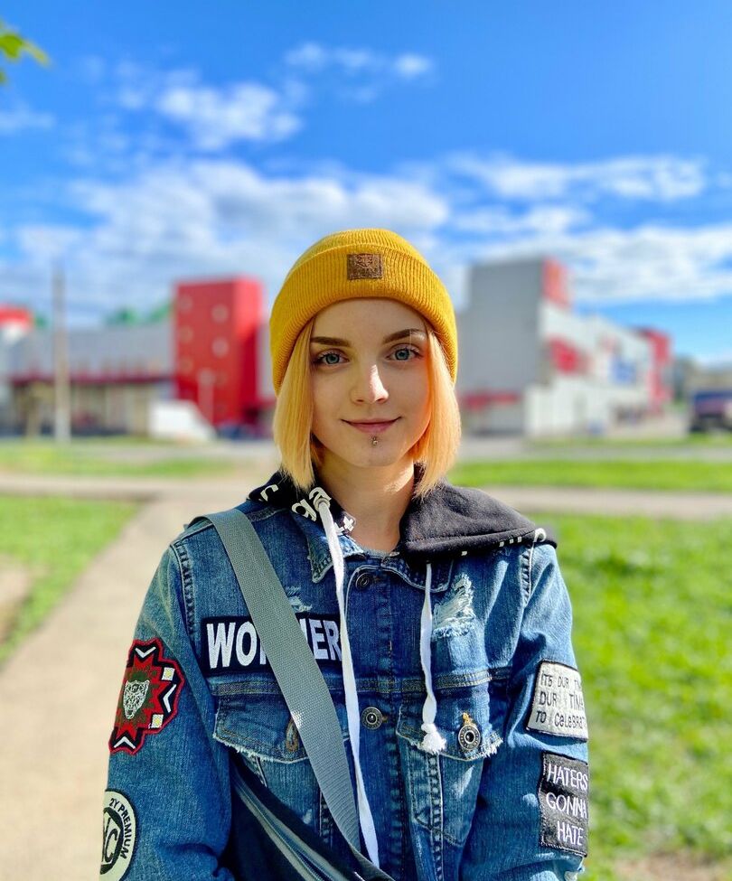 Luventa desnuda #108176388