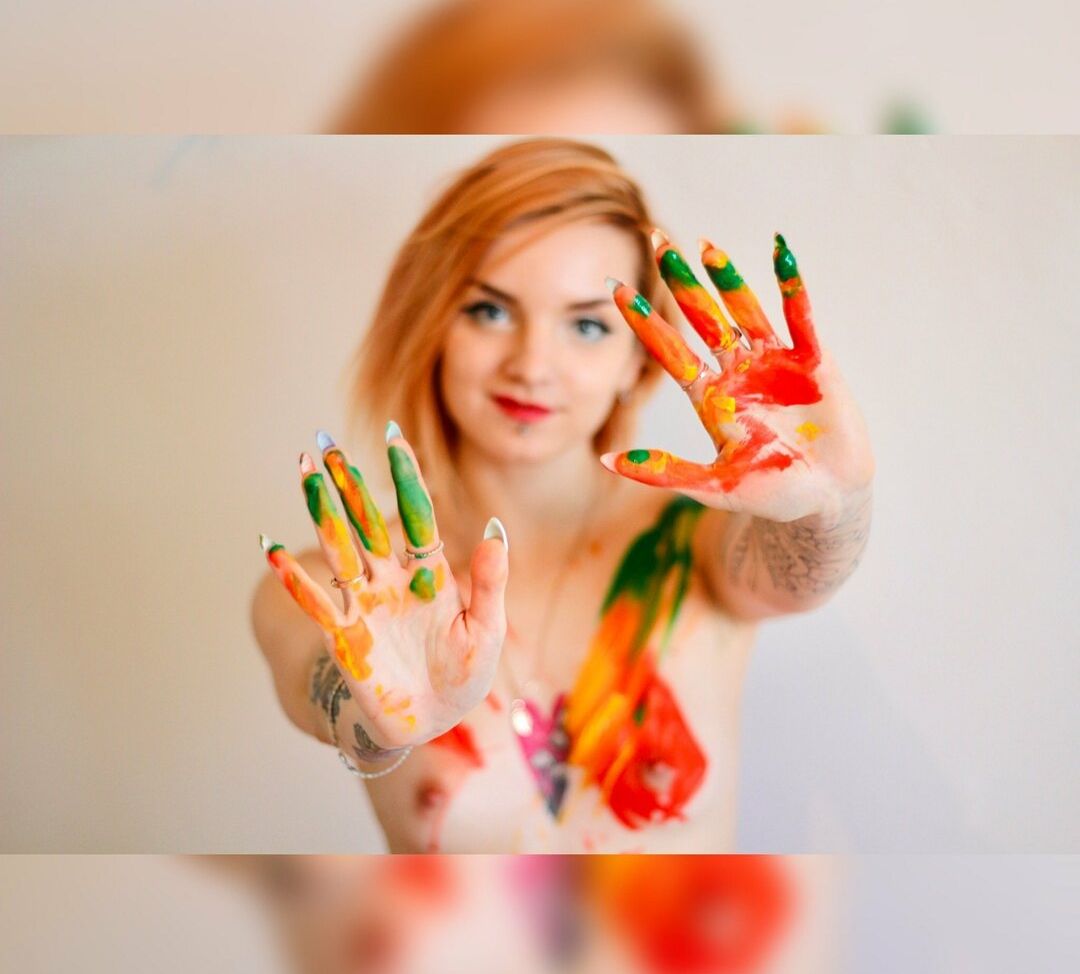 Luventa desnuda #108176419