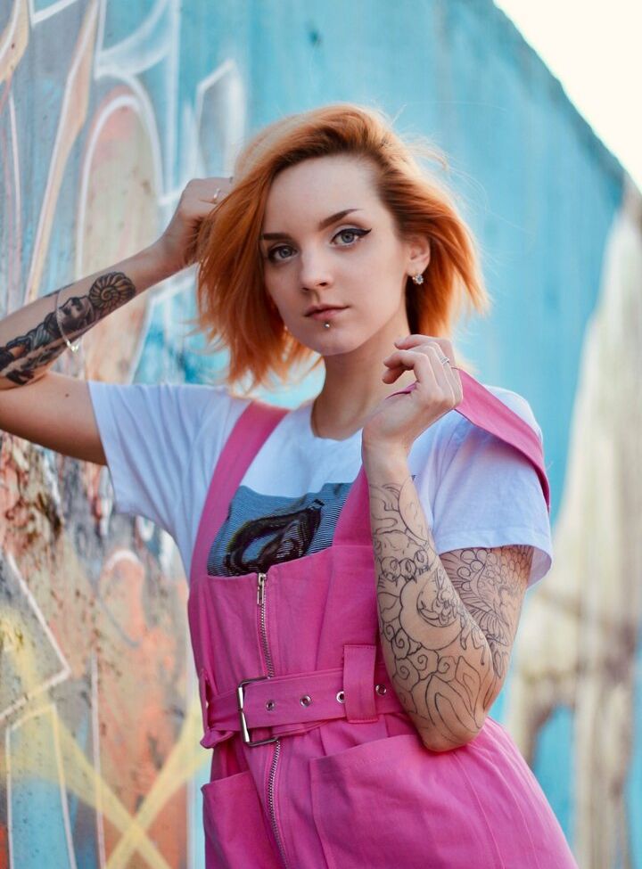 Luventa desnuda #108176456