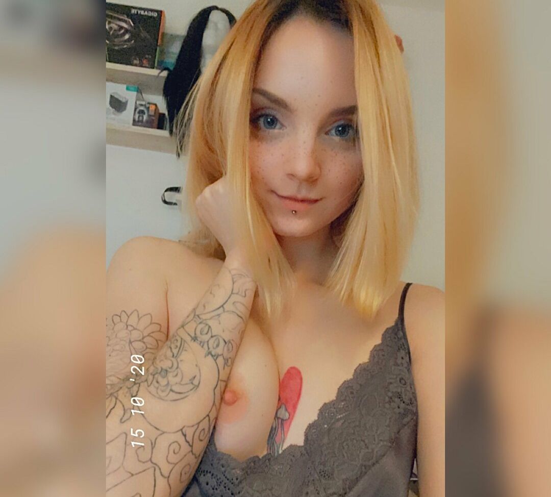 Luventa desnuda #108176466