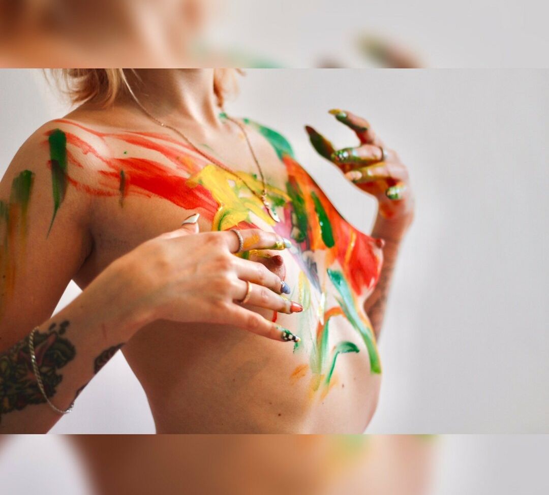 Luventa desnuda #108176467