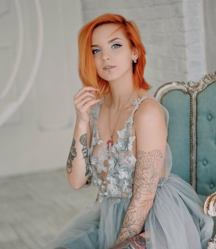 Luventa desnuda #108176504