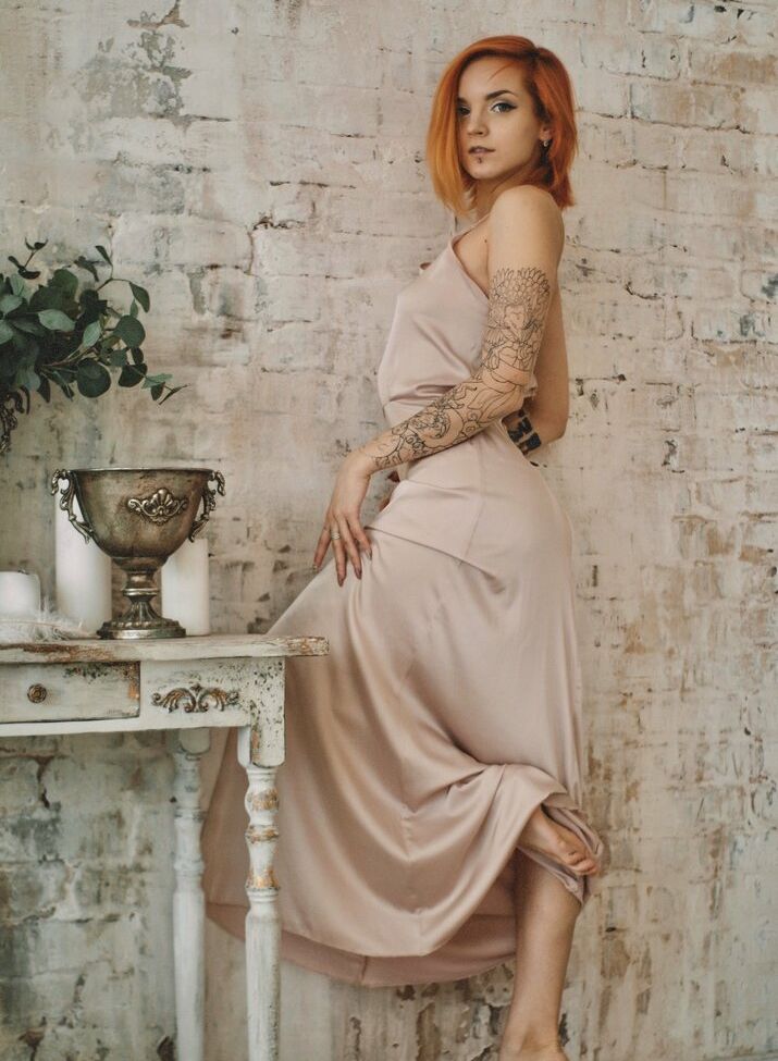 Luventa desnuda #108176530