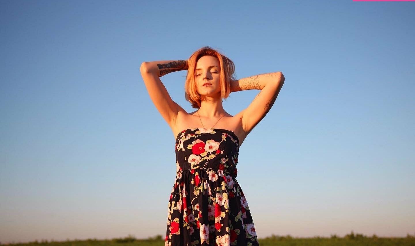 Luventa desnuda #108176533