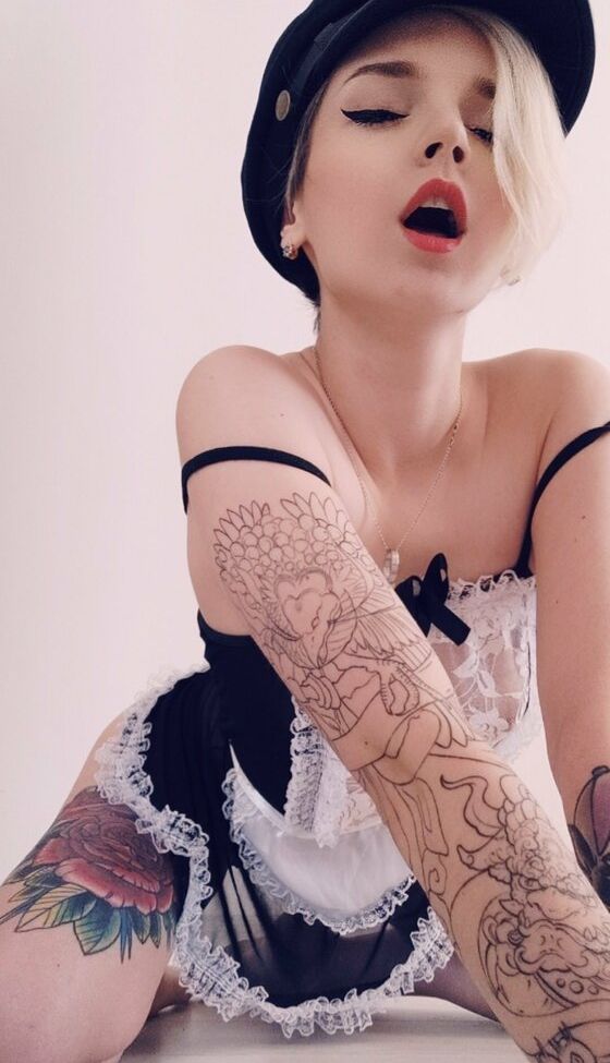 Luventa desnuda #108176571