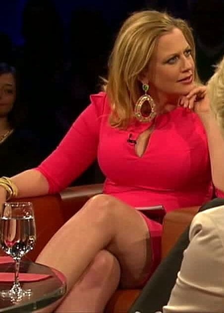ドイツのテレビ番組の乳房バーバラ・ショーンベルガー
 #93844822