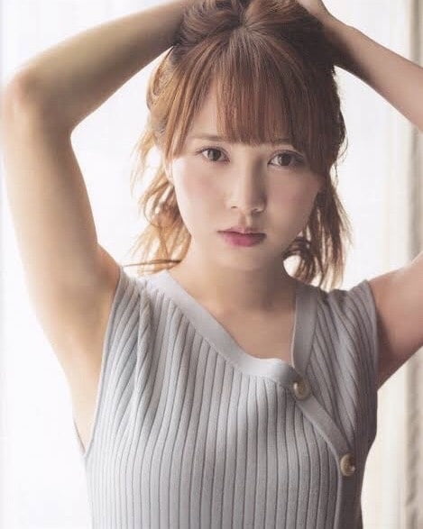 舐めたい脇の下 40
 #80770489