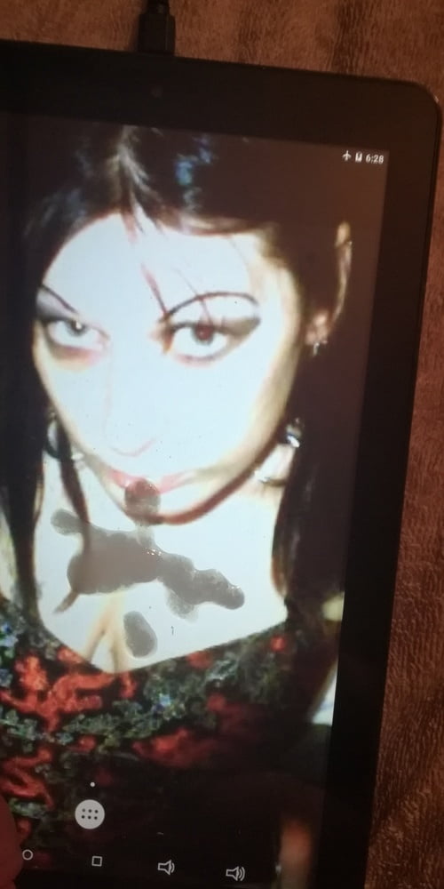 Amateur alt emo etc Mädchen
 #103697167