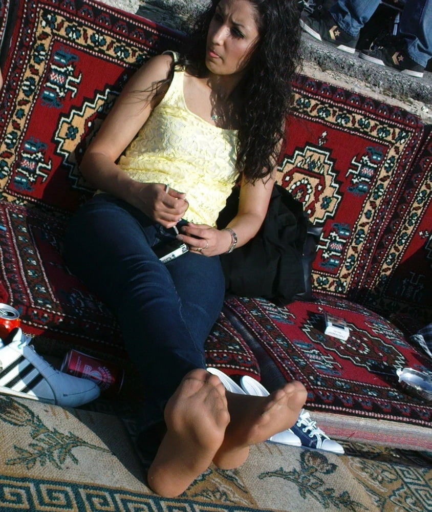 Candid pies de nylon facebook 2
 #87916780