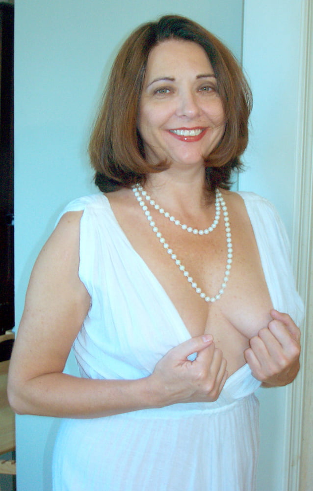 Brafree mom 029.
 #102818446