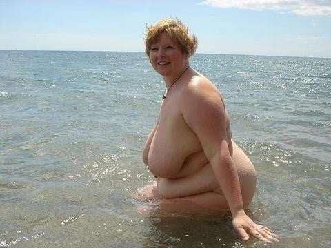 so round, so firm, so fully packed #104750961