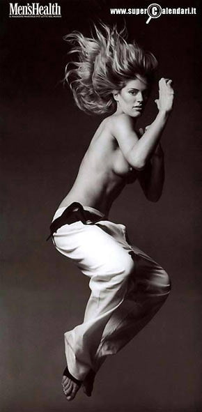 Desnudo femenino atletas
 #102327525