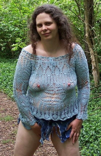 Maduritas sin camiseta.
 #92414199