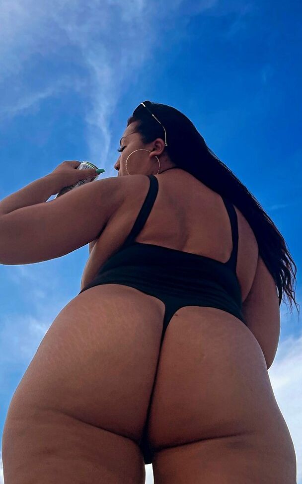 Aziastar desnuda #108126946