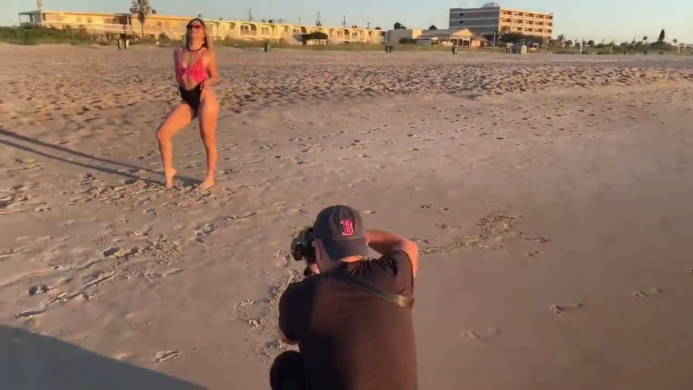 テイ・コンティ、別名WWEネクストのテイナラ・コンティがビーチで写真撮影
 #97821706