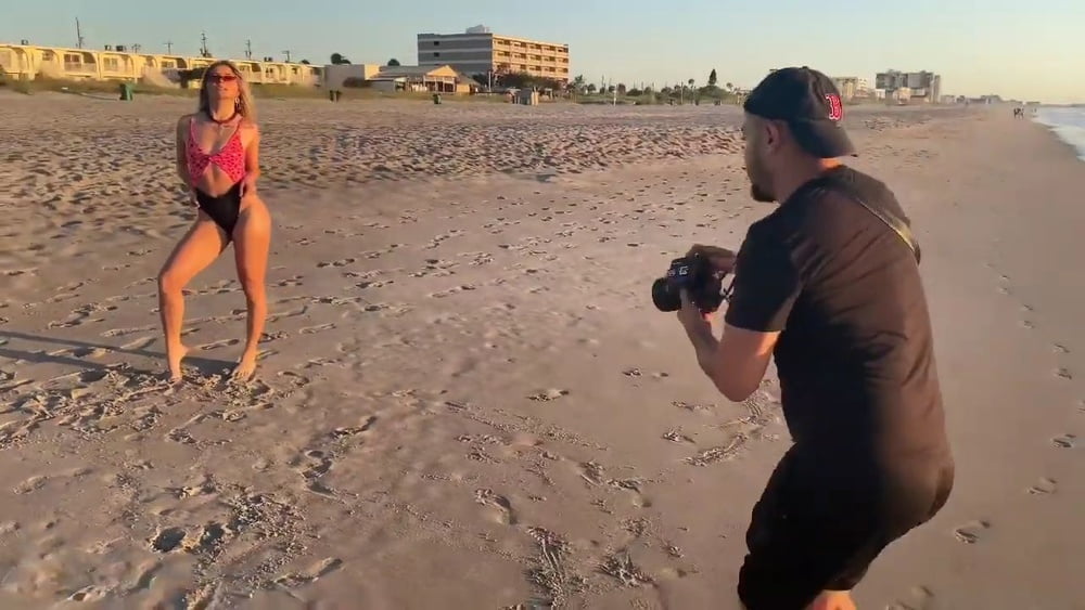 テイ・コンティ、別名WWEネクストのテイナラ・コンティがビーチで写真撮影
 #97821721