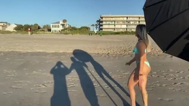 テイ・コンティ、別名WWEネクストのテイナラ・コンティがビーチで写真撮影
 #97821926