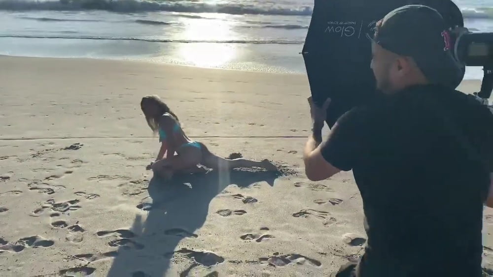 テイ・コンティ、別名WWEネクストのテイナラ・コンティがビーチで写真撮影
 #97822152