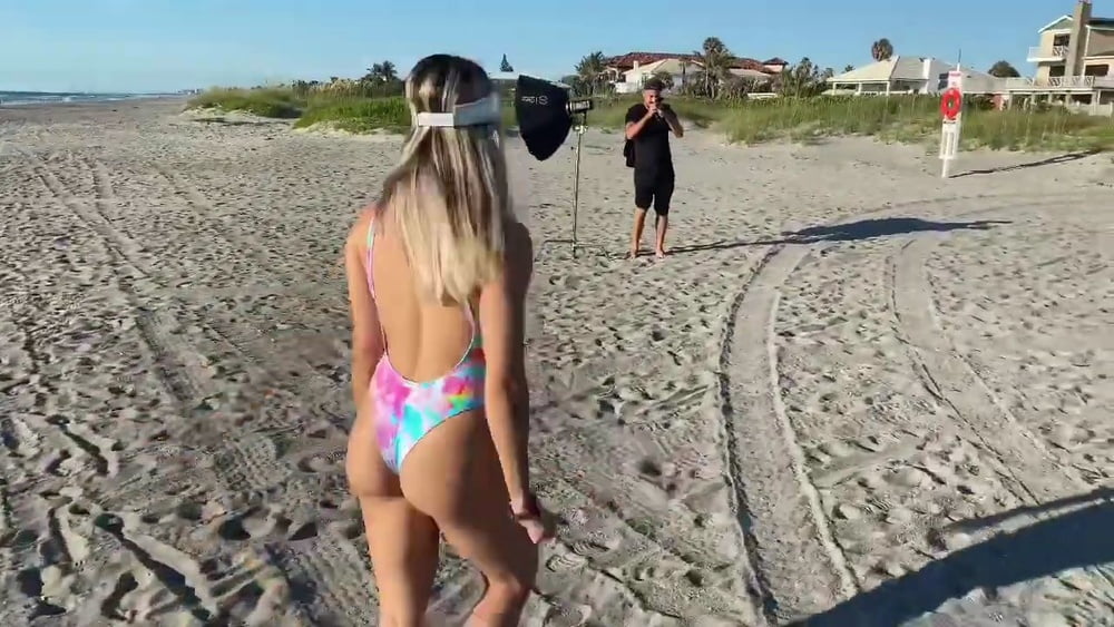 テイ・コンティ、別名WWEネクストのテイナラ・コンティがビーチで写真撮影
 #97822155