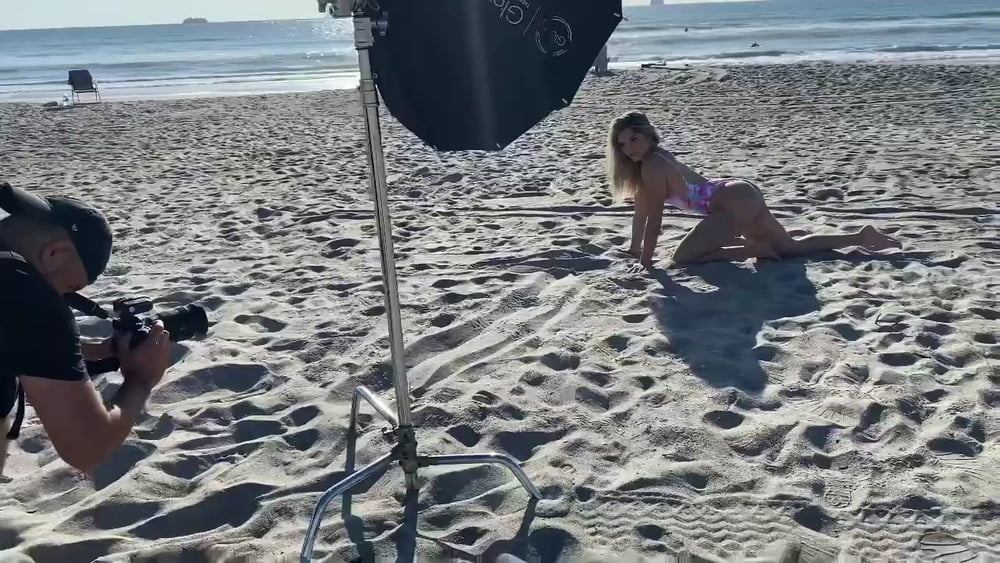 テイ・コンティ、別名WWEネクストのテイナラ・コンティがビーチで写真撮影
 #97822321