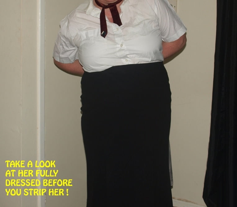 SHOCKING CAPTIONED STRIPTEASE ! #89552129