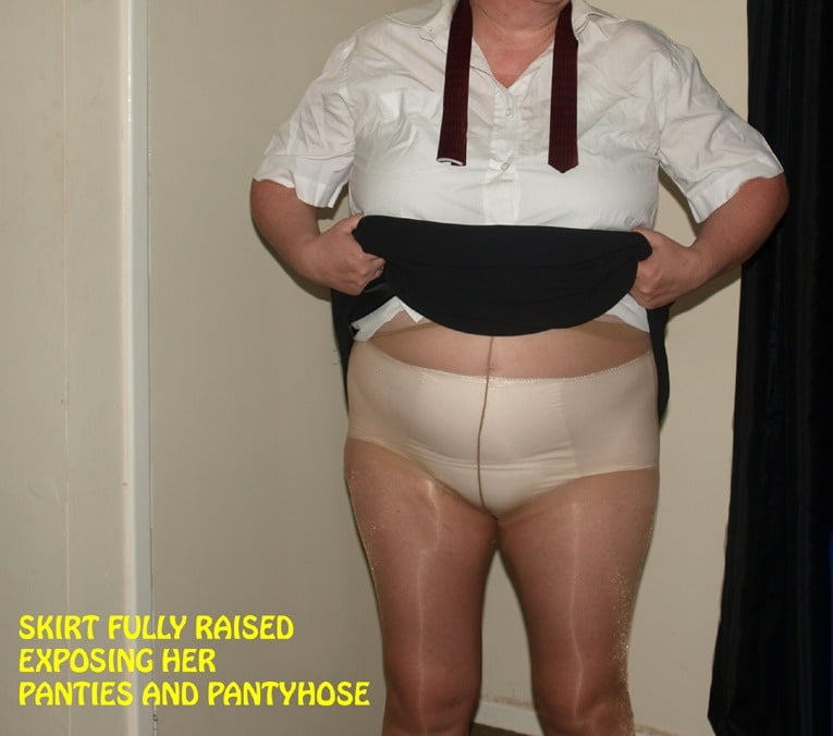 SHOCKING CAPTIONED STRIPTEASE ! #89552144