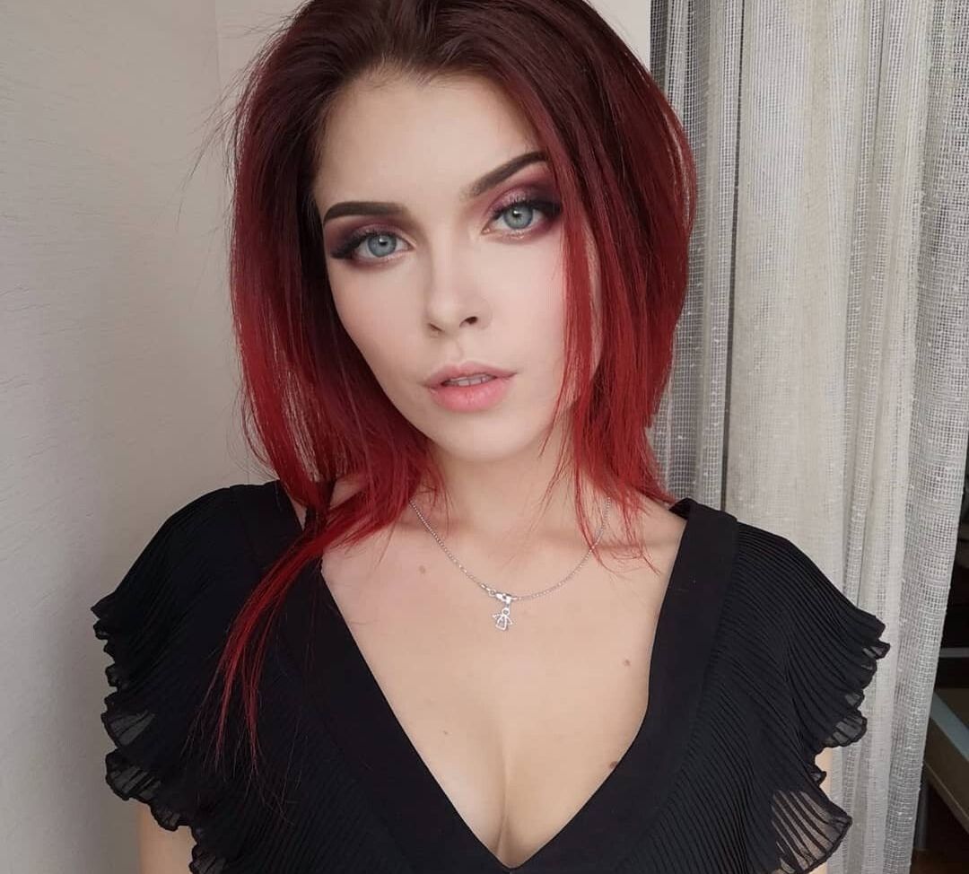 Sladkoslava desnuda #108604325