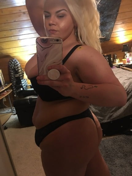 Sexy chubby blonde #81812165